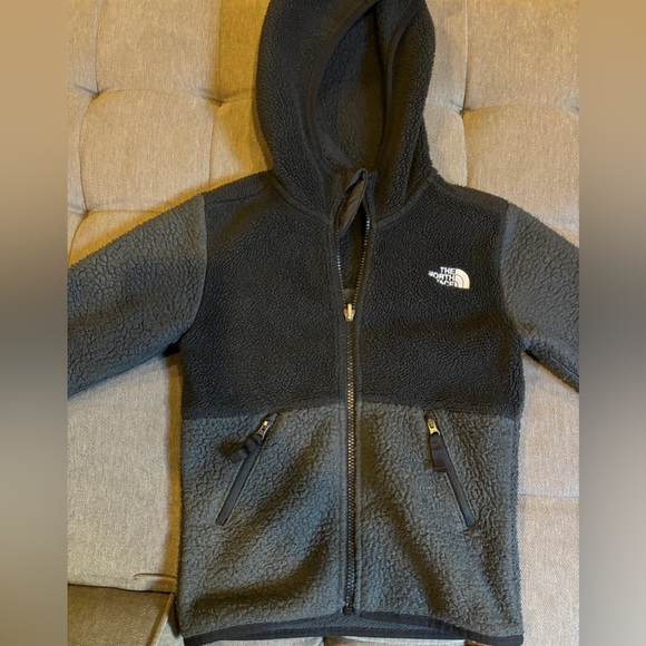 The North Face Boys Forrest Full Zip Hooded Fleece Jacket, XS (6) - Picture 1 of 2